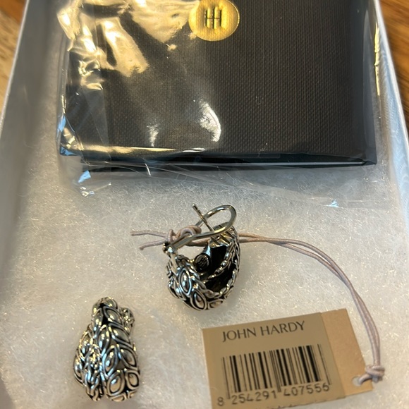 John Hardy silver “Padi Overlap” Earrings, solid sterling, for pierced ears - Picture 3 of 6